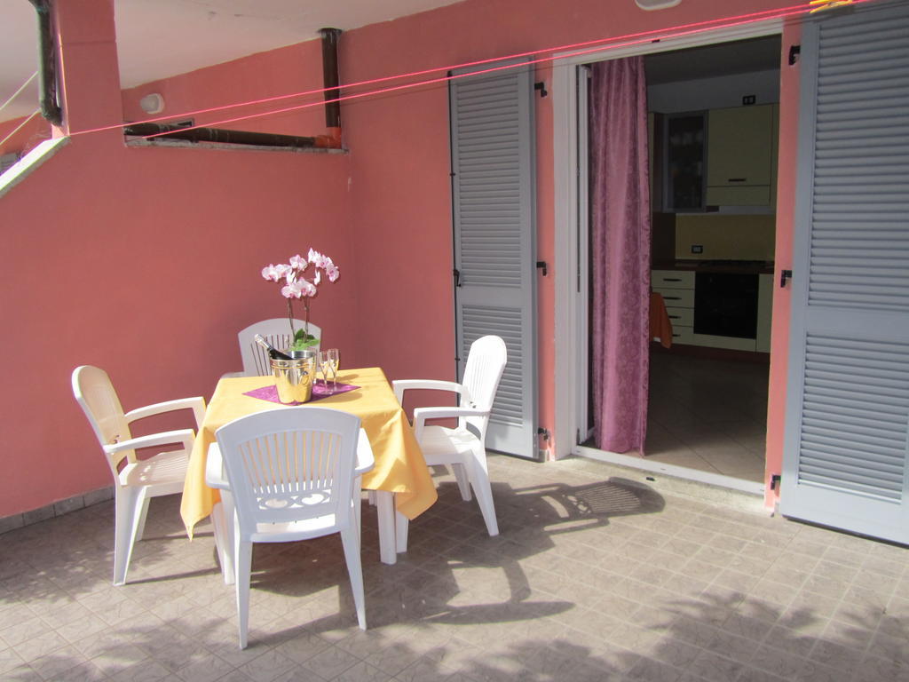 Pianello Del Lario Residence Laguna Beach חדר תמונה